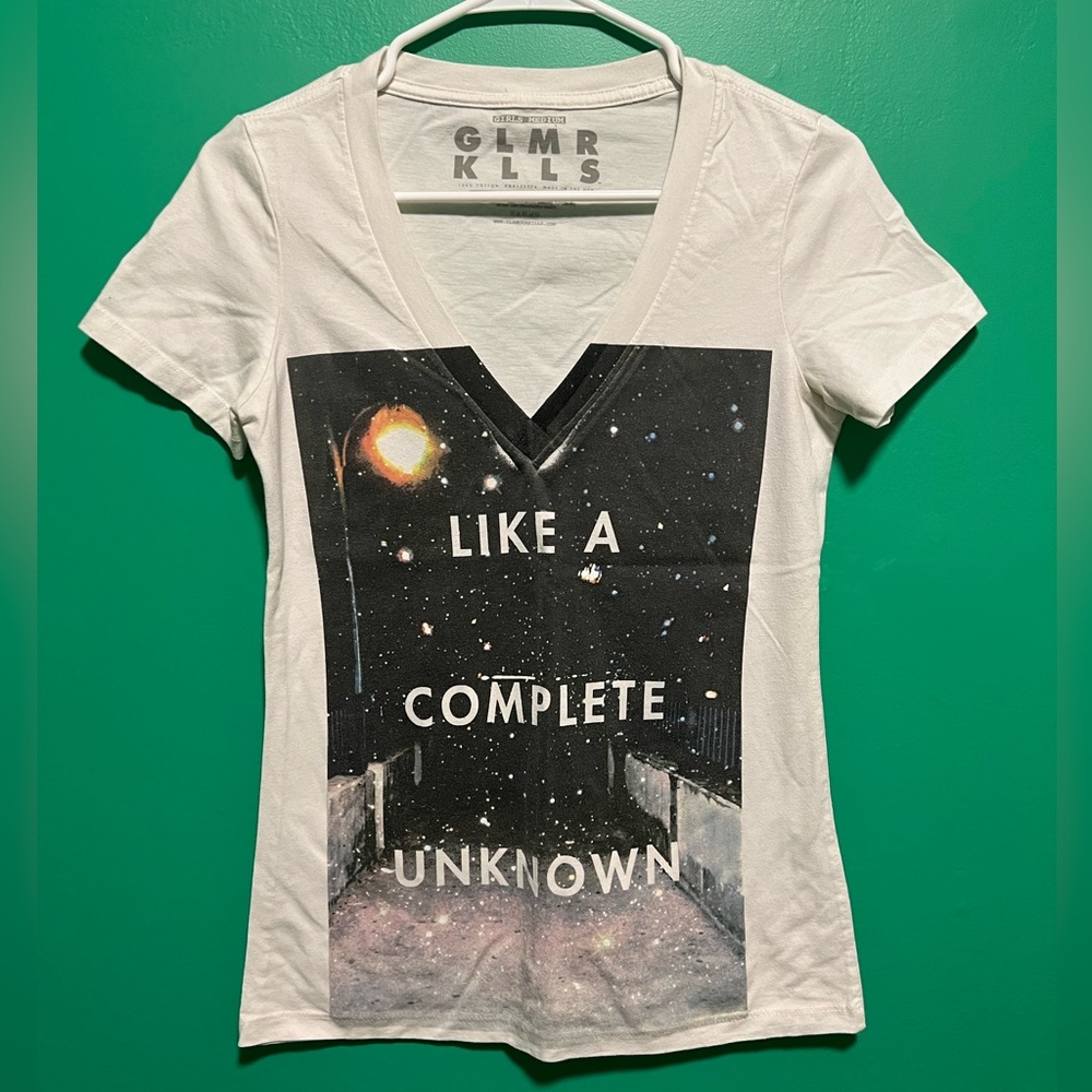 Glamour Kills V-Neck Tee